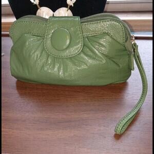 Liz Claiborne Vintage Deep Green Purse Clutch. Handbag. Faux Leather.Zipper/Snap
